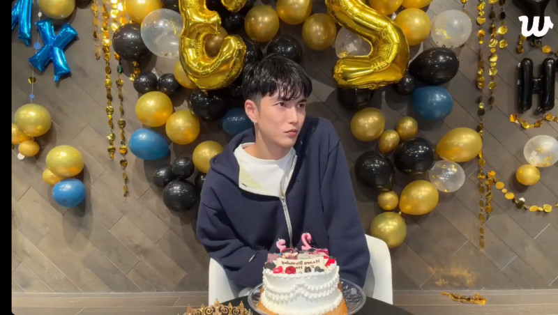 洪承漢退團後首談傷痛 生日直播吐心聲
