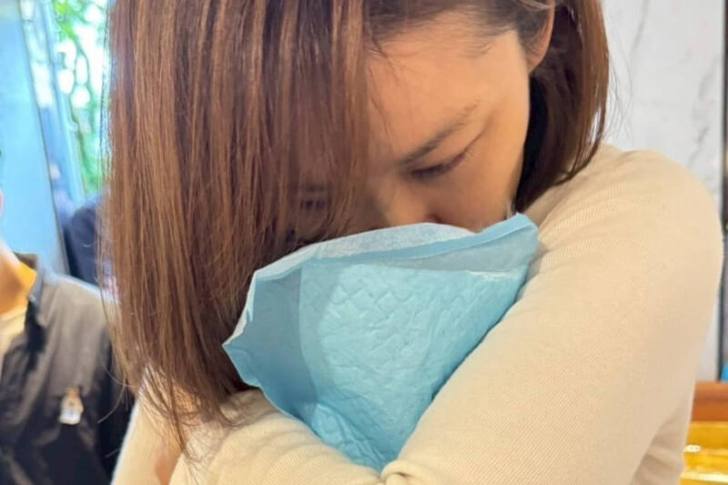 陈珮騏心碎告别爱犬Gina